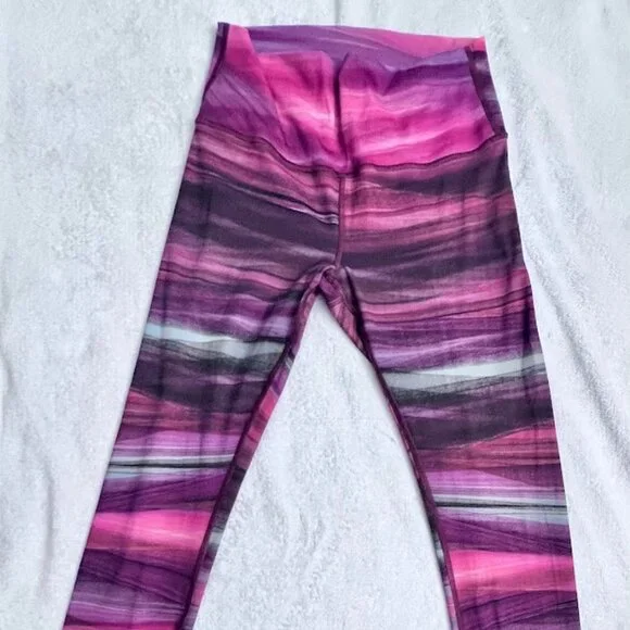 Lululemon Wunder Under Hi-Rise Tight *Central Saint Martins Nulux Size 8 - Picture 4 of 7